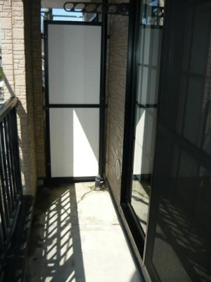 【バルコニー】 | エスポアパレス | 暖かな日差しのふりそそぐバルコニー