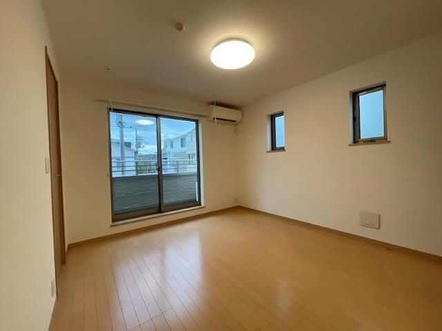 ブレッツァ　ヤヒロ（Breezza Yahiro）の居間・リビング