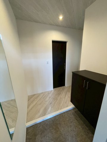 久留米市三潴町玉満のアパートの玄関