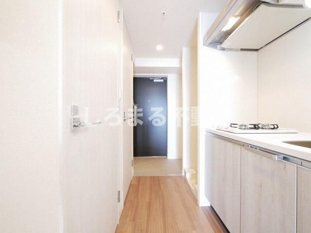 プレサンス谷町九丁目駅前の玄関