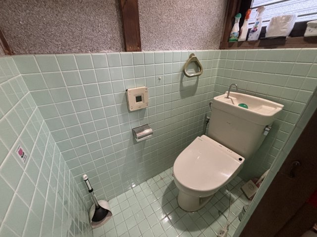 上藤松一丁目　戸建のトイレ