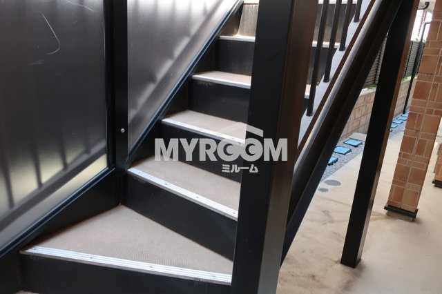 ジュネス中野坂上のその他共用部分|階段