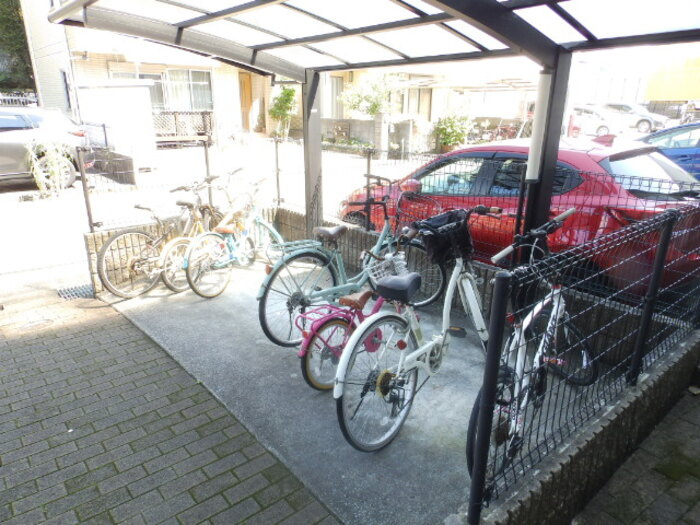 コートドール海老ノ丸 B棟のその他共用部分|駐輪場