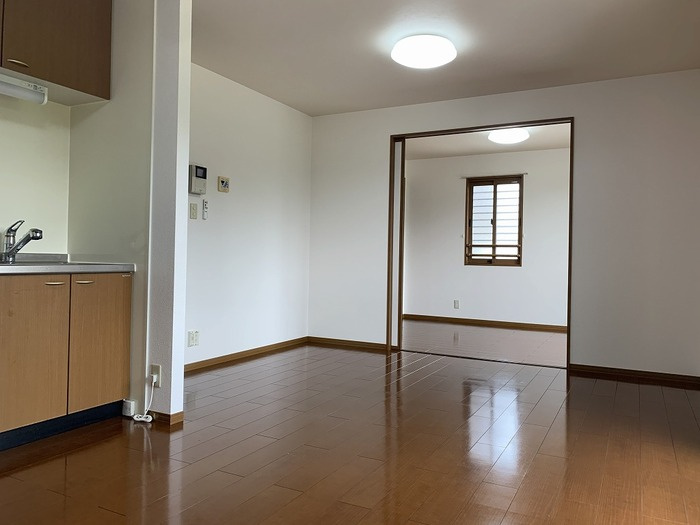 コートドール海老ノ丸 B棟の居間・リビング|LDK１２帖