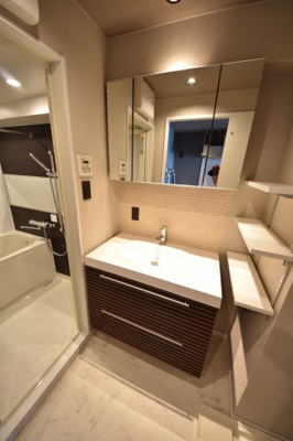 【独立洗面台】 | ブエナビスタ神戸三宮