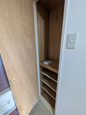 ウエストハイライズの収納