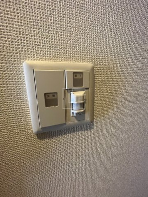 【その他】 | レジュールアッシュ心斎橋LUXE | レジュールアッシュ心斎橋LUXE（レジュールアッシュ心斎橋リュクス）　人感センサー