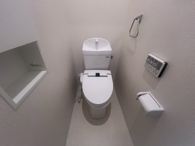 Sun・メゾン三木府内町のトイレ