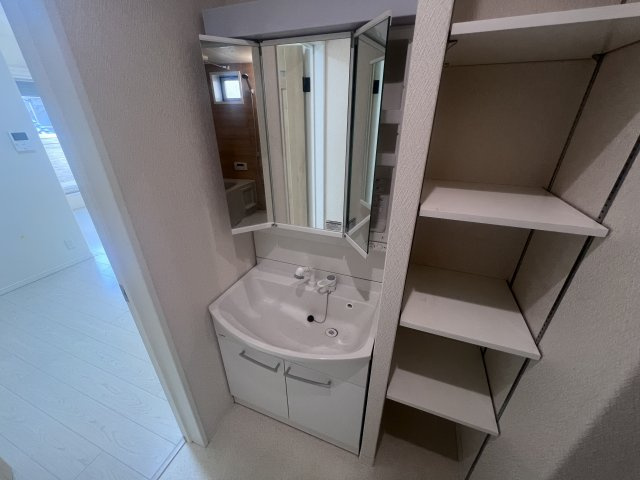 Sun・メゾン三木府内町の洗面所