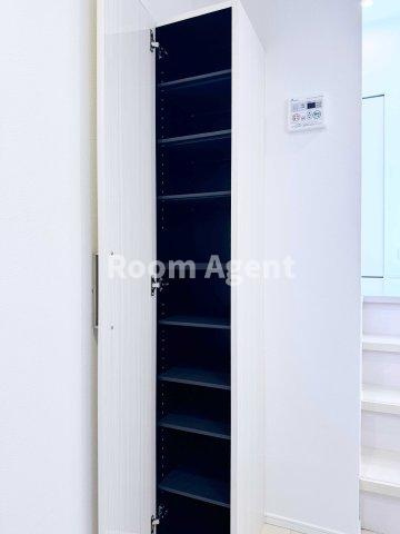 ブランドールの玄関