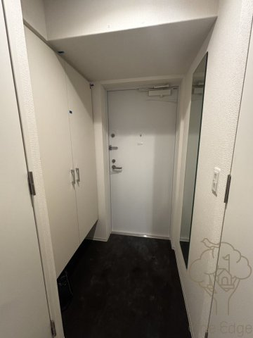セレニテ東梅田アリエの玄関