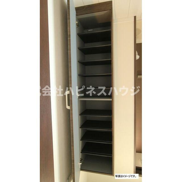 ＲＥＧＡＬＥＳＴ　柏泉町(レガリスト　カシワイズミチョウ)の玄関