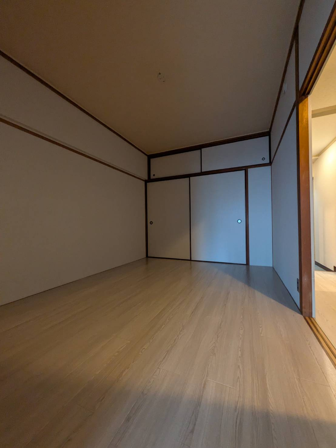 第三岩井ハイツの居間・リビング