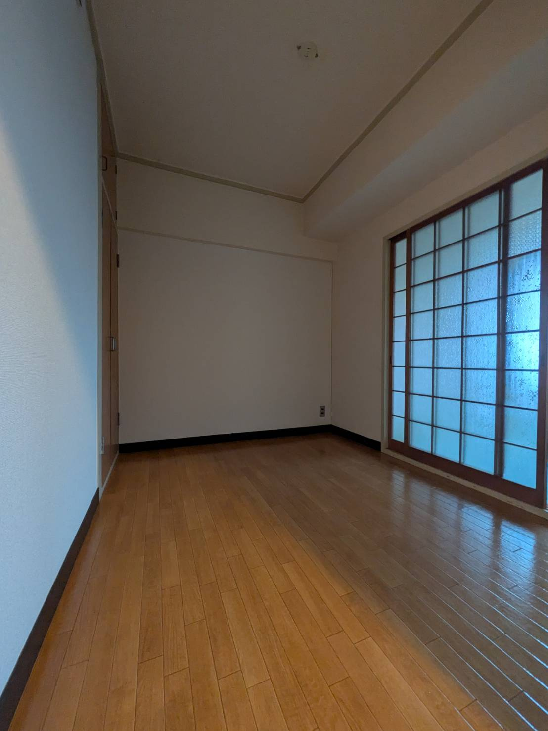 第三岩井ハイツの居間・リビング