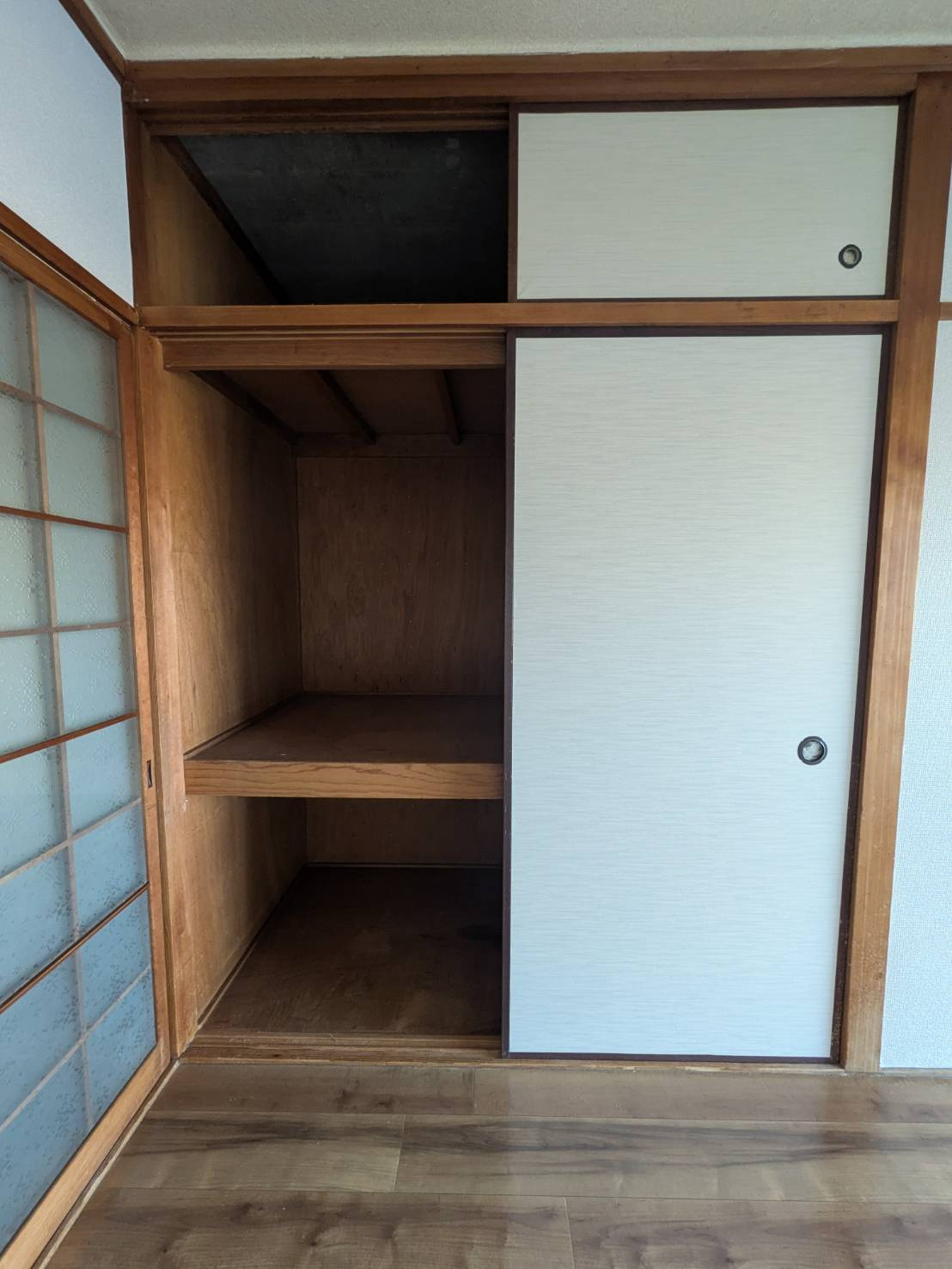 第三岩井ハイツの収納