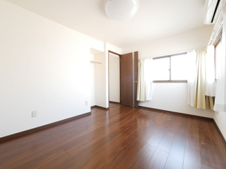 【収納】 | 昭和町西条 内外装大変綺麗な中古戸建 三方向角地・駅徒歩3分 | 2階廊下収納　