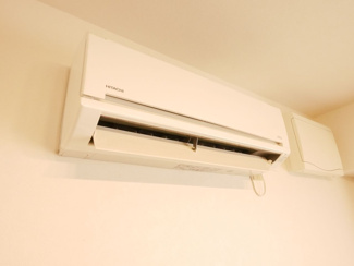 【外観】 | 昭和町西条 内外装大変綺麗な中古戸建 三方向角地・駅徒歩3分 | 買い物等にも大変便利な立地です。この玄関から富士山が雄大に望めます。