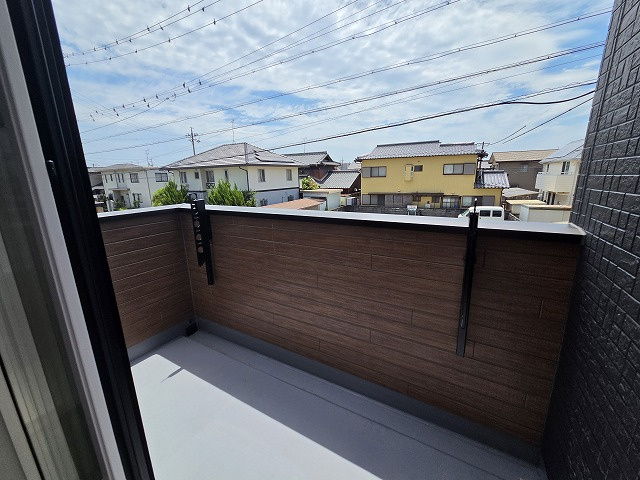 小牧市藤島1丁目　新築戸建　1号棟のバルコニー|明るいバルコニーです