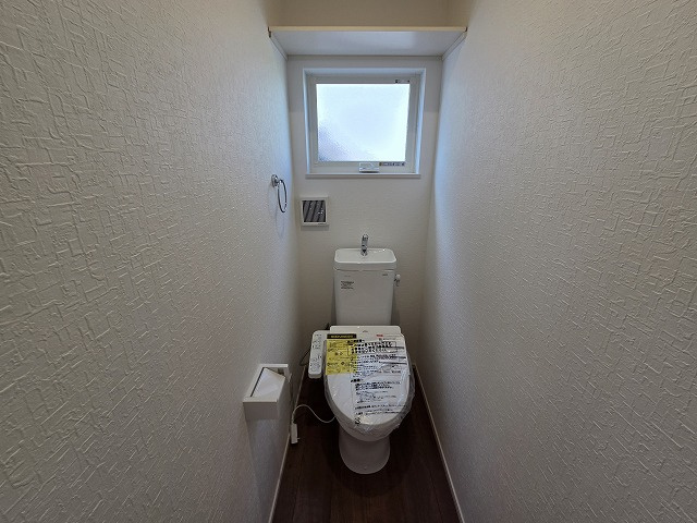 小牧市藤島1丁目　新築戸建　1号棟のトイレ|2階のトイレです
