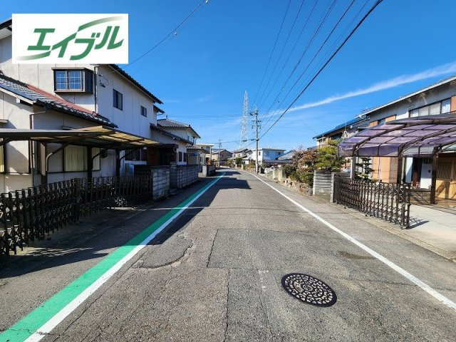 小牧市藤島1丁目　新築戸建　1号棟の前面道路含む現地写真