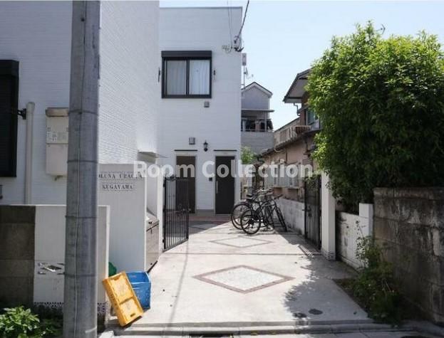 ソルナクレイシア久我山のエントランス