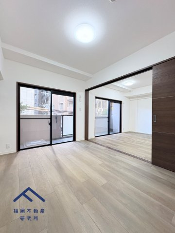 ロワールマンション西公園東の洋室