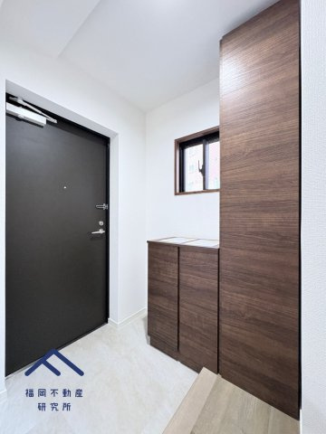 ロワールマンション西公園東の玄関