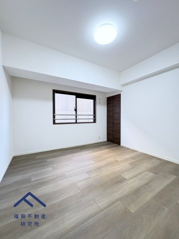 ロワールマンション西公園東の洋室