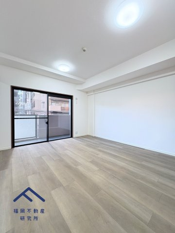 ロワールマンション西公園東の洋室