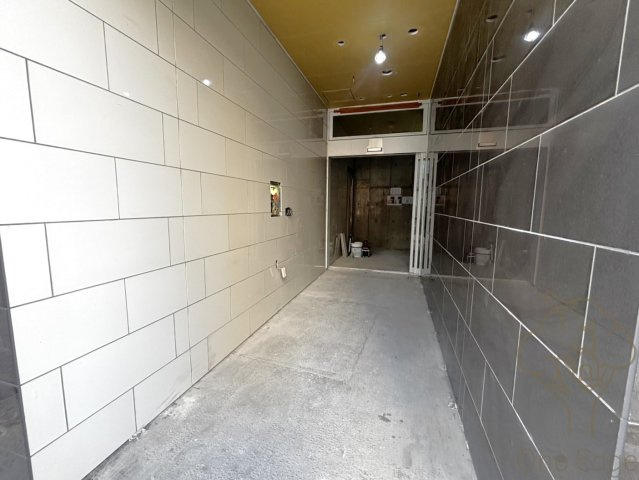 セレニテ東梅田アリエのエントランス
