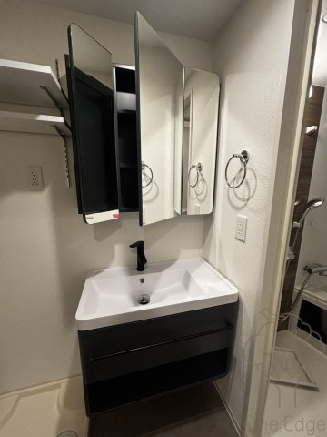 セレニテ東梅田アリエの独立洗面台