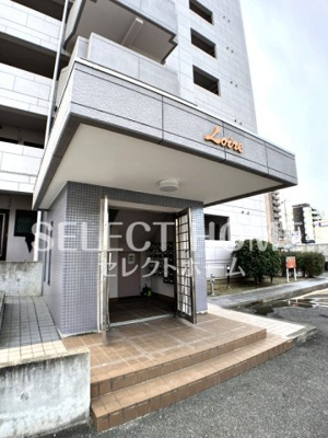 【エントランス】 | ロワール | 清潔なエントランスです