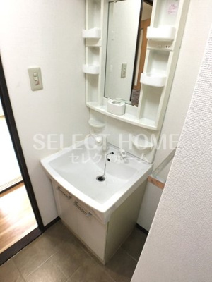 【独立洗面台】 | ロワール | 独立洗面化粧台が付いています