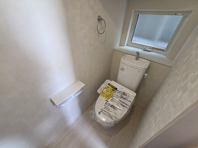 小牧市藤島1丁目　新築戸建　2号棟のトイレ|1階のトイレです