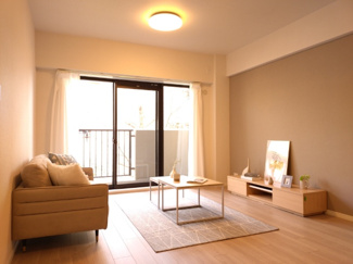 【洋室】 | コスモ西宮山手 | 明るい洋室です