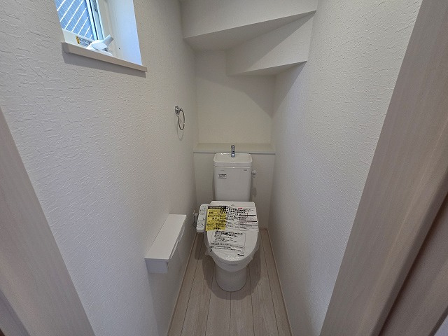 小牧市中央３丁目　新築戸建　４号棟のトイレ|1階のトイレです