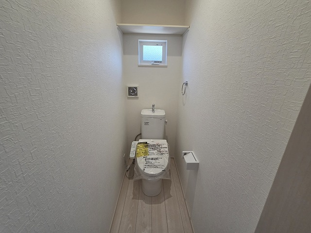 小牧市中央３丁目　新築戸建　４号棟のトイレ|2階のトイレです