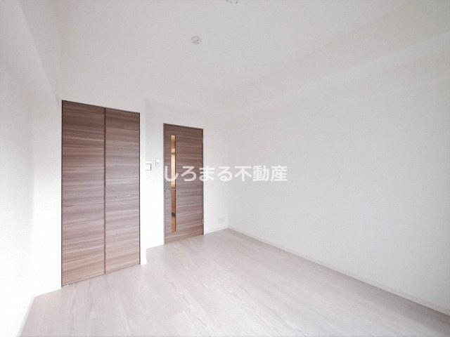 S-RESIDENCE天満Gracisの居間・リビング