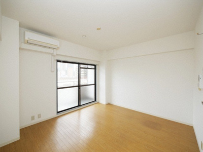 【居間・リビング】 | おおきに北梅田サニーアパートメント