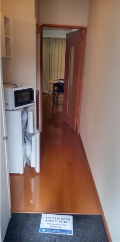 レオパレスラ・リヴィエラの玄関|備品や設備仕様は号室等により異なります現地をご確認ください。