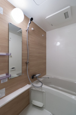 【浴室】 | パークアクシス横濱高島町 | ※写真は同タイプ住戸です。