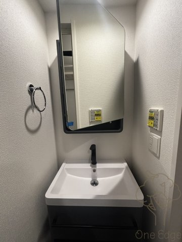セレニテ東梅田アリエの独立洗面台