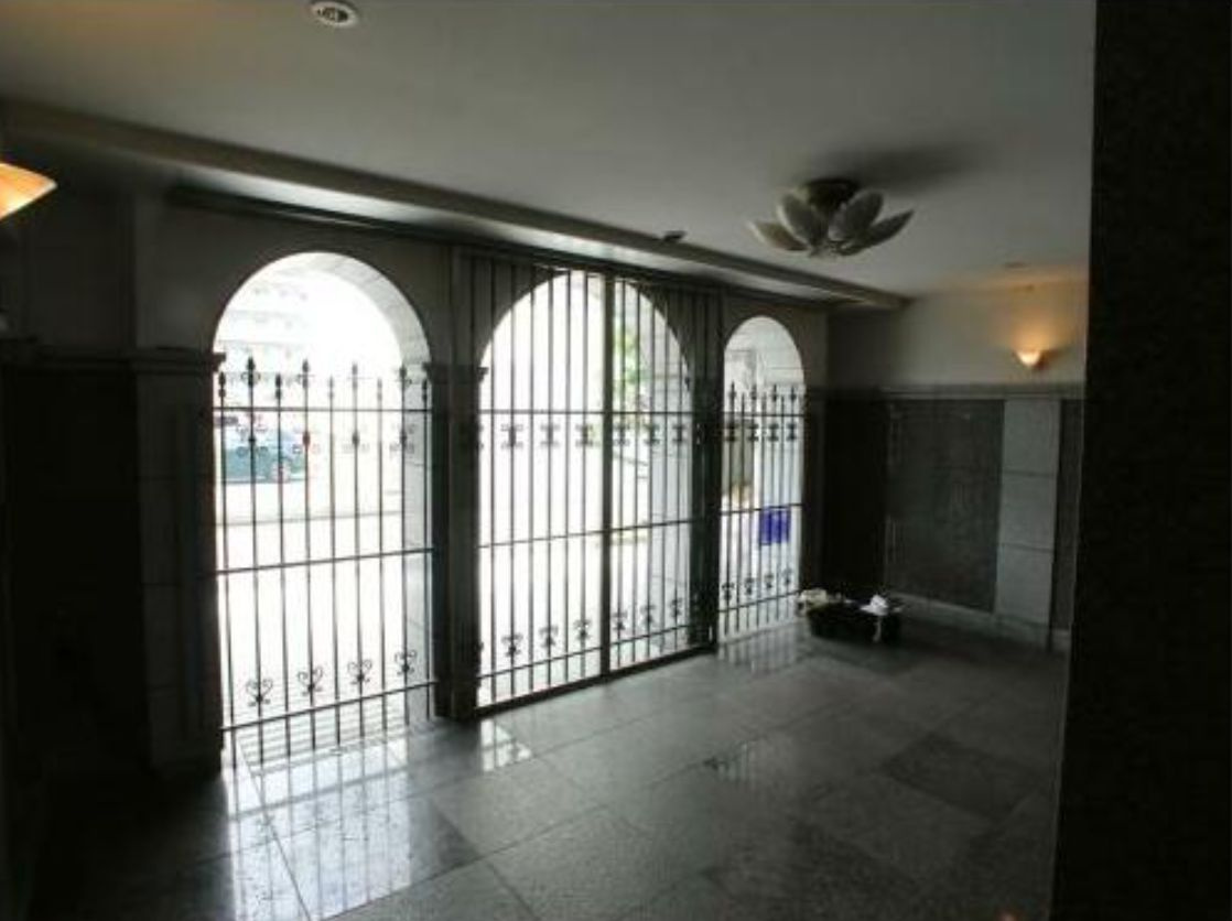 パルテールＩＷＡＳＡＫＩ(パルテールイワサキ)のエントランス