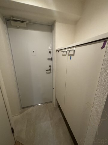 セレニテ東梅田アリエの玄関