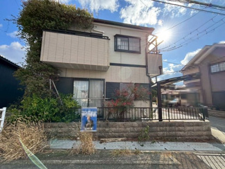 【外観】 | 池田下町　中古戸建 | 開放感溢れる角地に立地した4LDKタイプのお住まいです♪