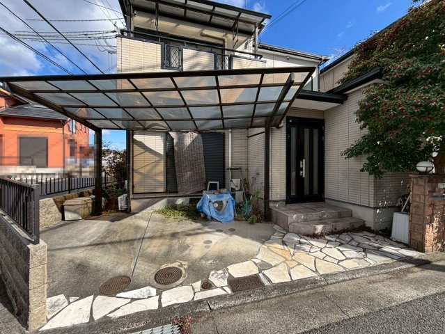 池田下町　中古戸建の駐車場|親切・丁寧を心がけ、お客様目線で物件探しのお手伝いをさせて頂きます♪お気軽にお問い合わせください！