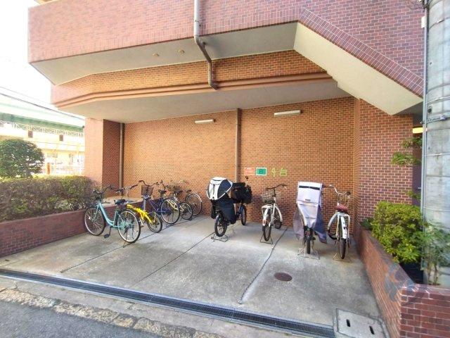 【駐輪場】の画像