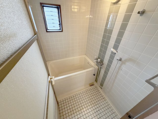 アルファビルの浴室