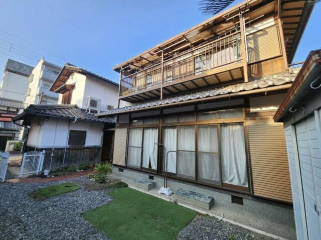 湖南市中央１丁目の店舗事務所の外観