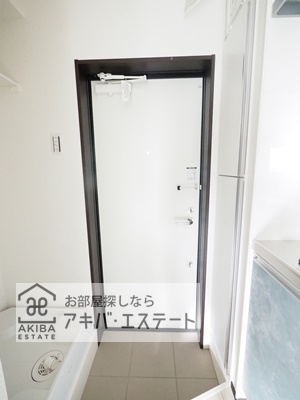 【玄関】 | エスカリエ・ブルー | 同一仕様写真